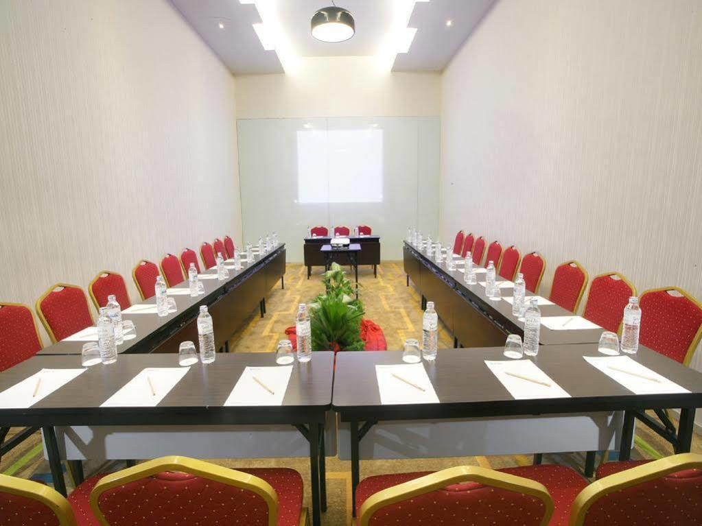 Hotel Grand Zuri Muara Enim Ngoại thất bức ảnh